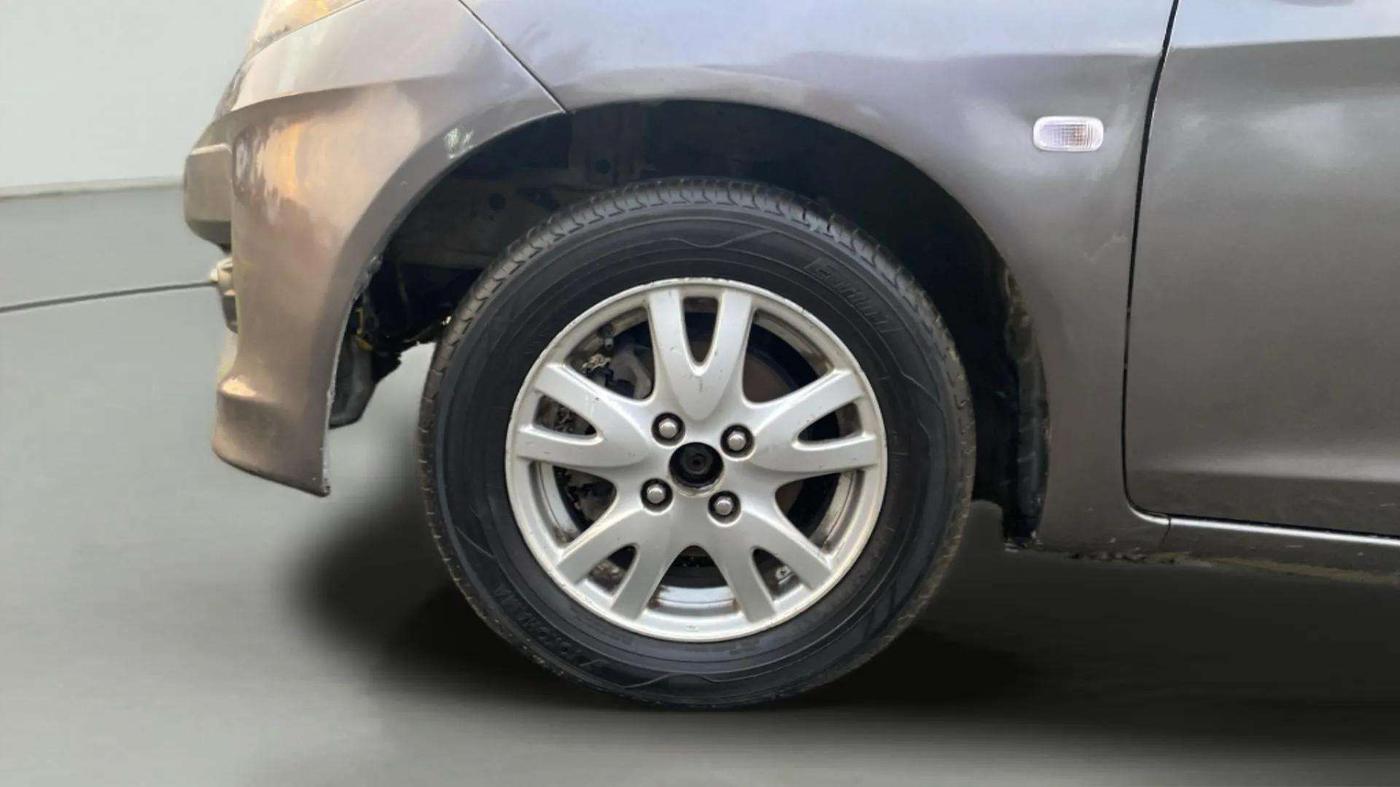 2012 Honda Brio V MT, Petrol, Manual, 85,598 km, Left Front Wheel