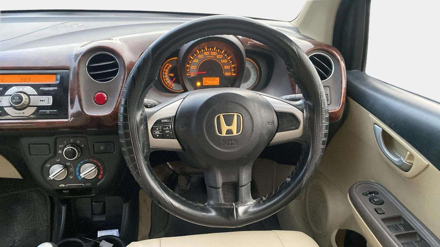 2012 Honda Brio V MT, Petrol, Manual, 85,598 km, Steering Wheel Close Up