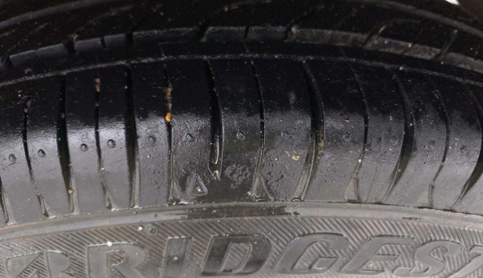 2016 Maruti Alto 800 VXI, Petrol, Manual, 68,115 km, Left Rear Tyre Tread