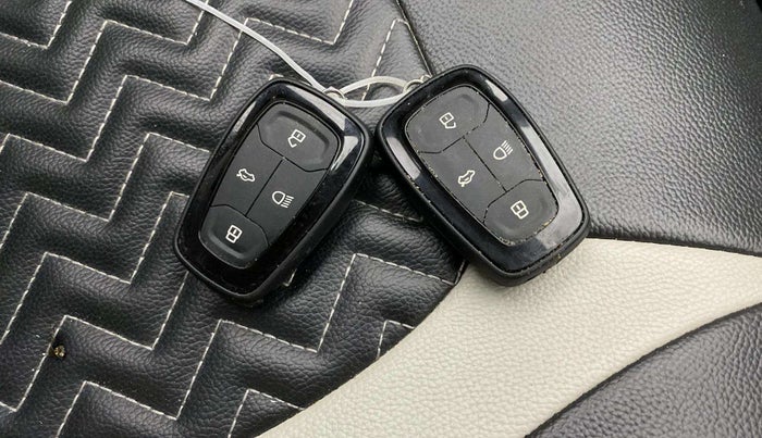 2022 Tata NEXON XZ PLUS PETROL, Petrol, Manual, 23,243 km, Key Close Up