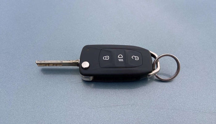 2022 Tata PUNCH ADVENTURE AMT, Petrol, Automatic, 12,820 km, Key Close Up