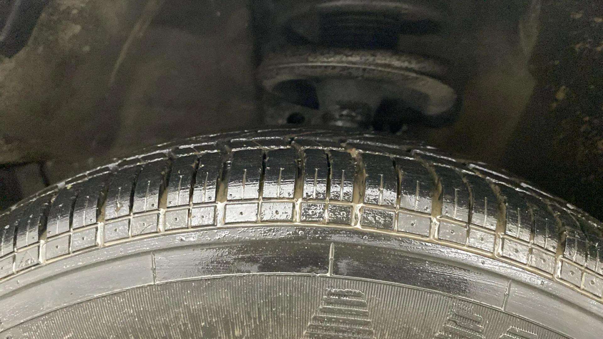 LHS-Front-Tyre-Tread-20