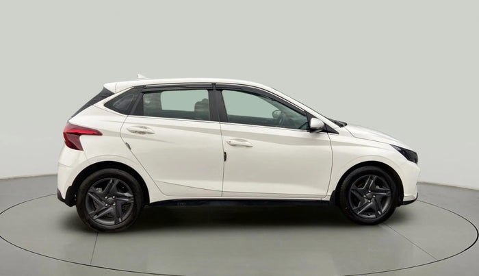 2021 Hyundai NEW I20 SPORTZ 1.2 MT, Petrol, Manual, 76,628 km, Right Side View