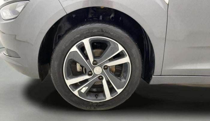 2024 Tata ALTROZ XZ CNG, CNG, Manual, 27,773 km, Left Front Wheel