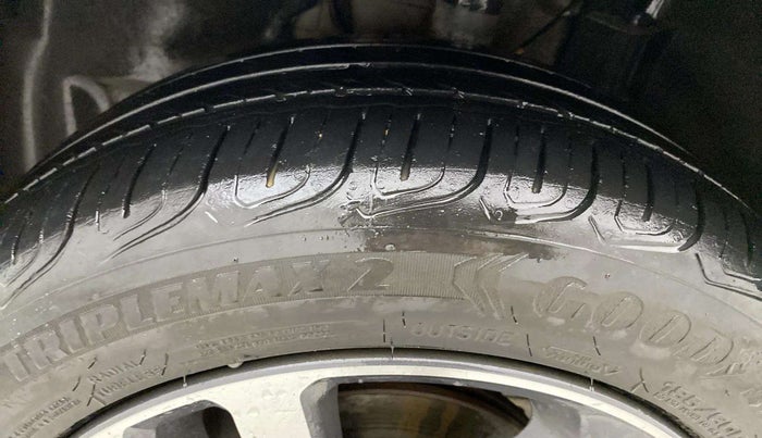 2024 Tata ALTROZ XZ CNG, CNG, Manual, 27,773 km, Left Front Tyre Tread