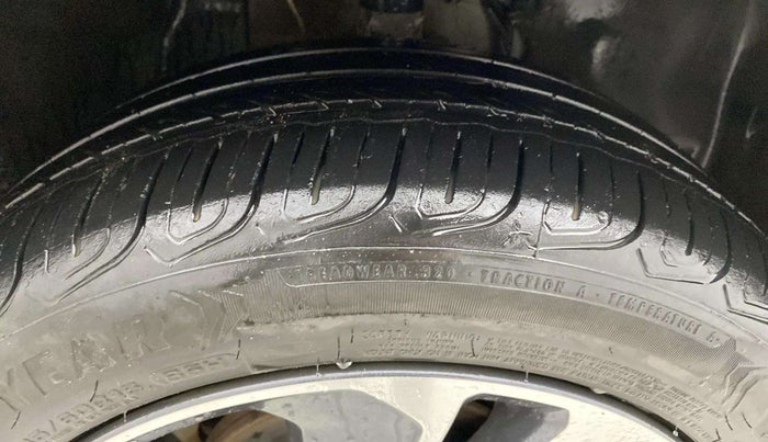 2024 Tata ALTROZ XZ CNG, CNG, Manual, 27,773 km, Right Front Tyre Tread
