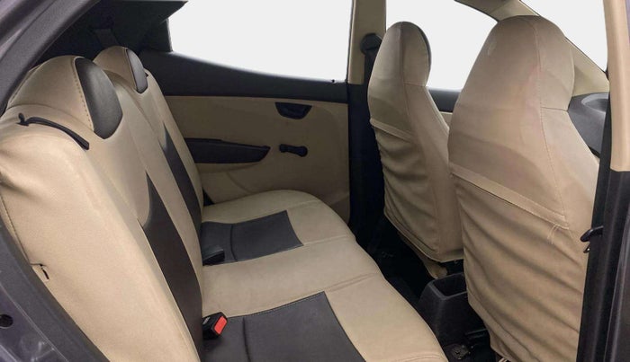 2015 Hyundai Eon ERA PLUS (O), Petrol, Manual, 41,345 km, Right Side Rear Door Cabin