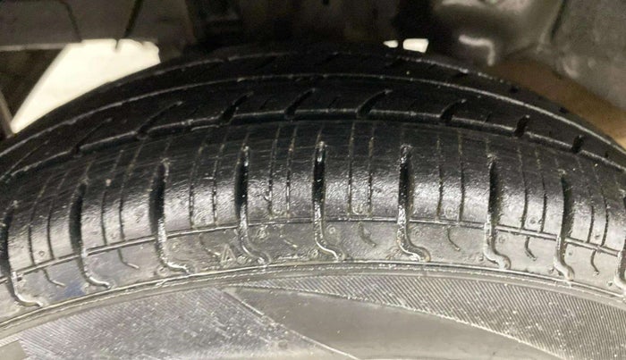 2015 Hyundai Eon ERA PLUS (O), Petrol, Manual, 41,345 km, Right Rear Tyre Tread