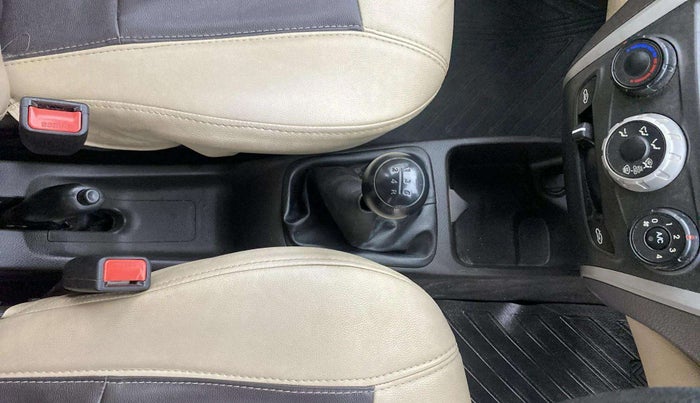 2015 Hyundai Eon ERA PLUS (O), Petrol, Manual, 41,345 km, Gear Lever