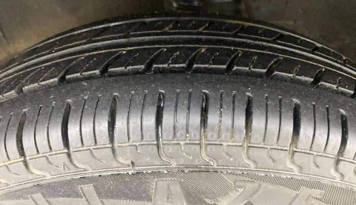 2014 Maruti Alto 800 LXI, Petrol, Manual, 78,050 km, Left Front Tyre Tread