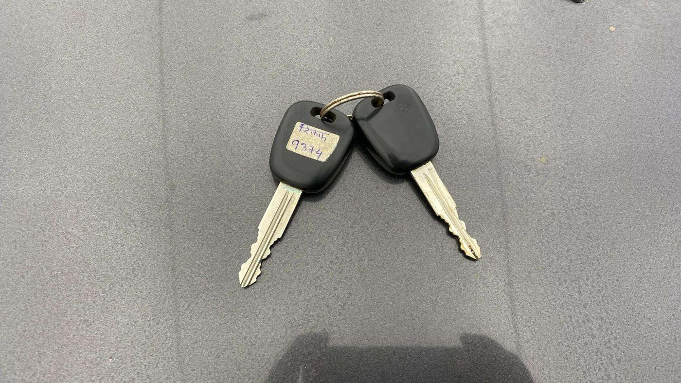 2015 Maruti Alto 800 LXI, Petrol, Manual, 13,603 km, Key Close Up