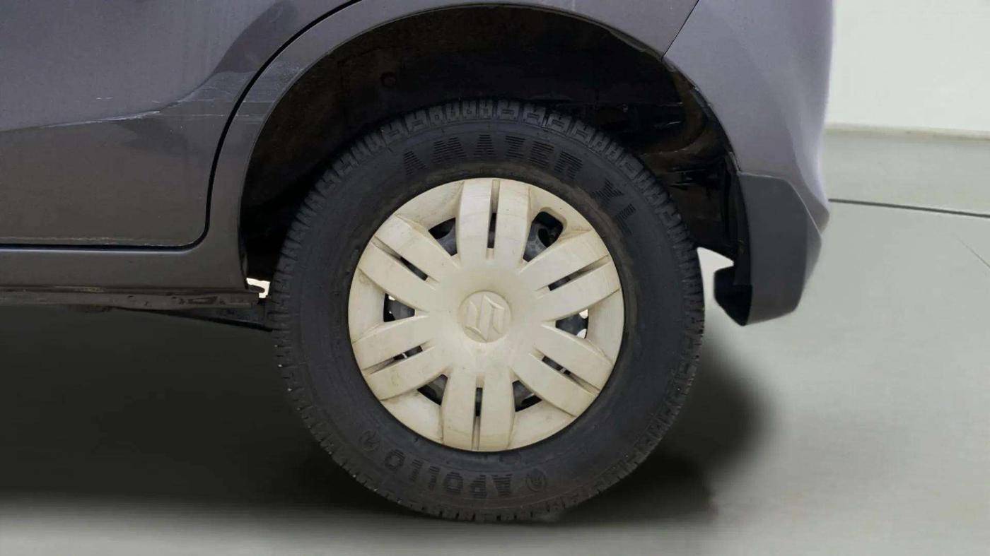 2015 Maruti Alto 800 LXI, Petrol, Manual, 13,603 km, Left Rear Wheel