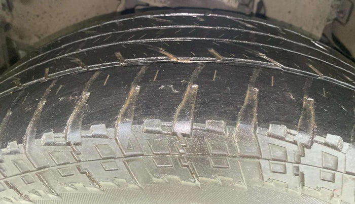 2018 Tata Hexa XM 4X2 7 STR, Diesel, Manual, 1,32,386 km, Left Front Tyre Tread