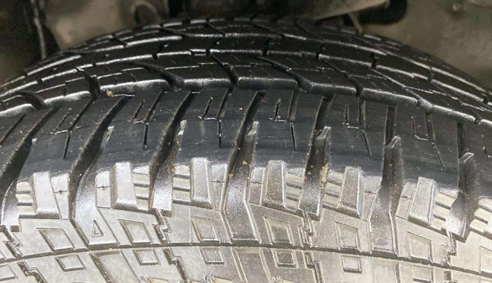 2018 Tata Hexa XM 4X2 7 STR, Diesel, Manual, 1,32,386 km, Right Front Tyre Tread