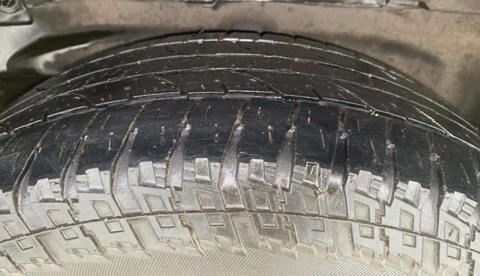 2018 Tata Hexa XM 4X2 7 STR, Diesel, Manual, 1,32,386 km, Left Rear Tyre Tread