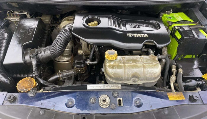 2018 Tata Hexa XM 4X2 7 STR, Diesel, Manual, 1,32,386 km, Engine View
