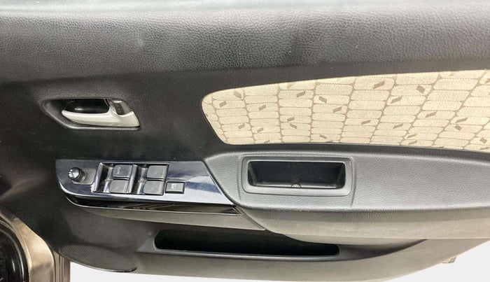 2017 Maruti Wagon R 1.0 VXI (O) AMT, Petrol, Automatic, 42,687 km, Driver Side Door Panels Control