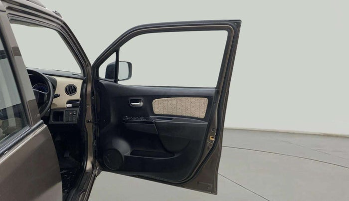 2017 Maruti Wagon R 1.0 VXI (O) AMT, Petrol, Automatic, 42,687 km, RHS Front Door