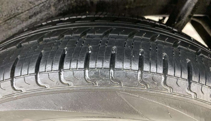 2017 Maruti Wagon R 1.0 VXI (O) AMT, Petrol, Automatic, 42,687 km, Left Rear Tyre Tread