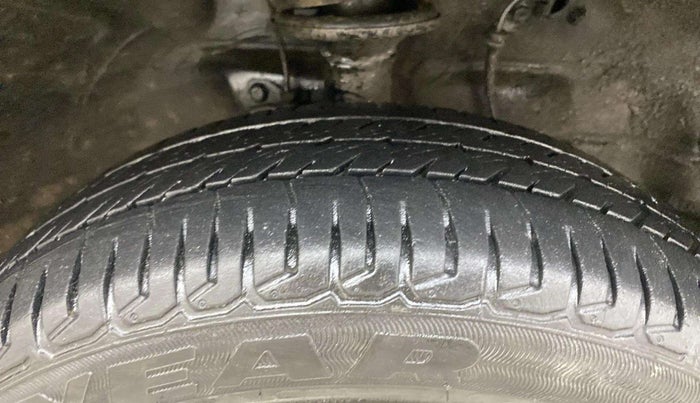 2017 Maruti Wagon R 1.0 VXI (O) AMT, Petrol, Automatic, 42,687 km, Right Front Tyre Tread
