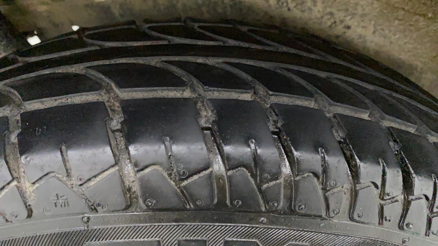 2016 Maruti Wagon R 1.0 LXI CNG, CNG, Manual, 60,307 km, Right Front Tyre Tread