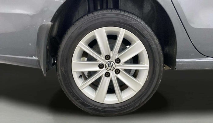 2015 Volkswagen Vento HIGHLINE 1.6 MPI, Petrol, Manual, 56,240 km, Right Rear Wheel