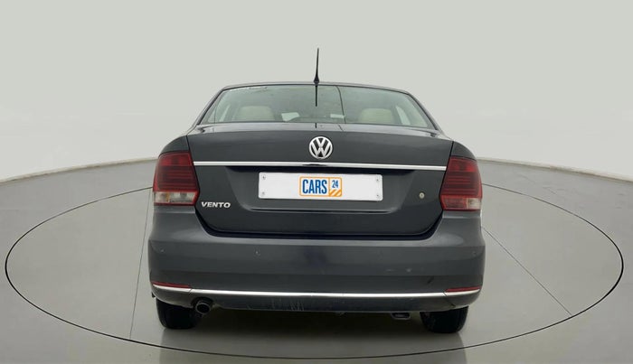 2015 Volkswagen Vento HIGHLINE 1.6 MPI, Petrol, Manual, 56,240 km, Back/Rear