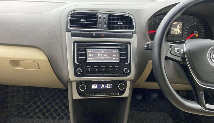 2015 Volkswagen Vento HIGHLINE 1.6 MPI, Petrol, Manual, 56,240 km, Air Conditioner