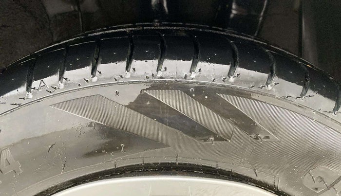 2019 Hyundai Xcent S 1.2, CNG, Manual, 1,20,941 km, Left Rear Tyre Tread