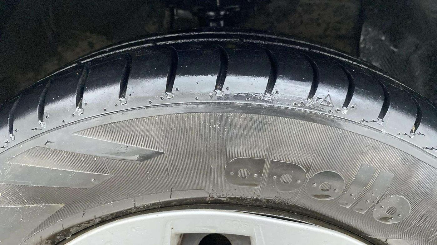 2019 Hyundai Xcent S 1.2, CNG, Manual, 1,20,941 km, Right Front Tyre Tread
