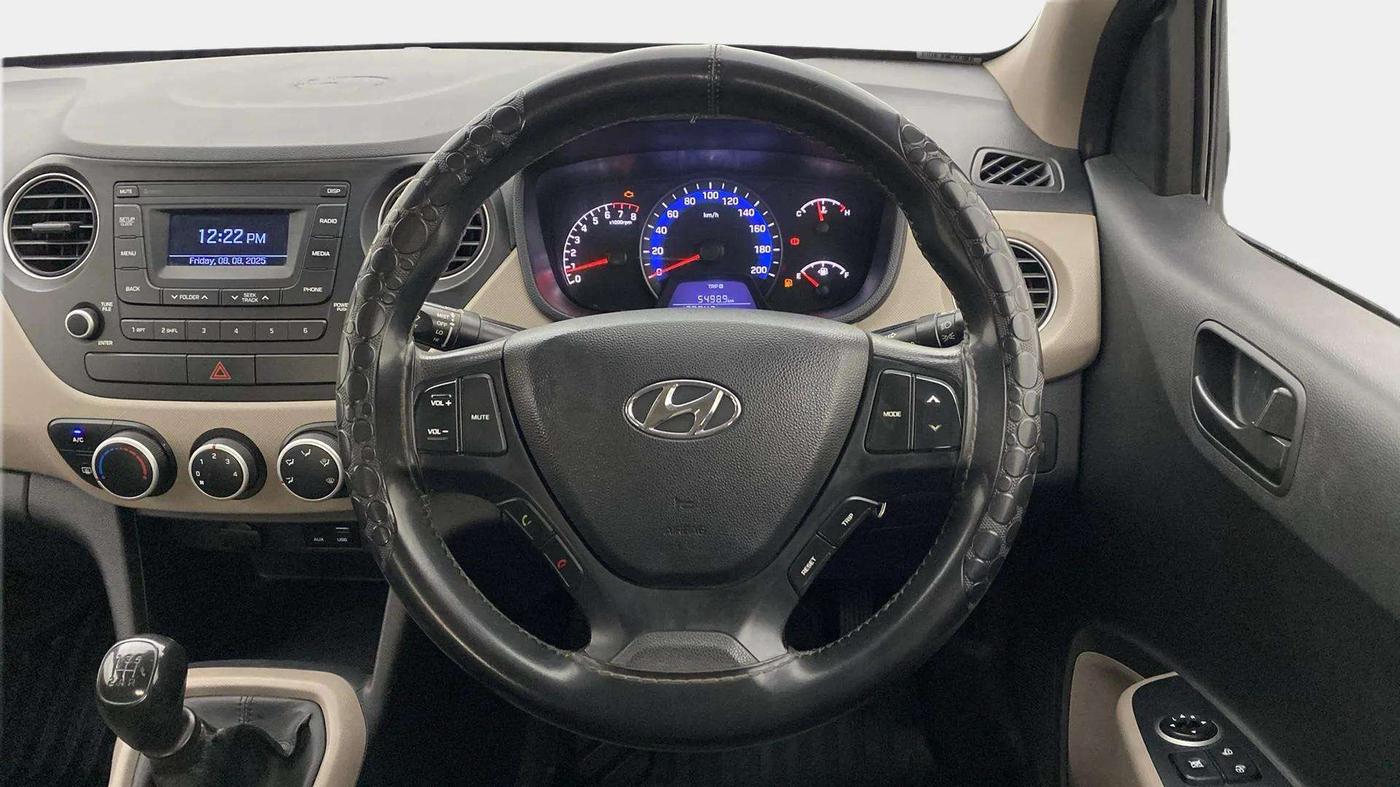 2019 Hyundai Xcent S 1.2, CNG, Manual, 1,20,941 km, Steering Wheel Close Up