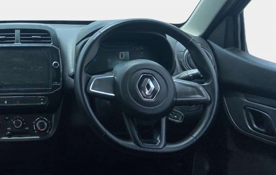 2022 Renault Kwid RXT 1.0 AMT, Petrol, Automatic, 18,128 km, Steering Wheel Close Up