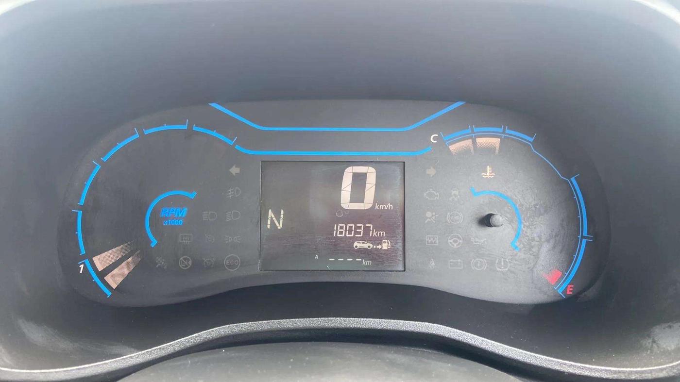 2022 Renault Kwid RXT 1.0 AMT, Petrol, Automatic, 18,128 km, Odometer Image