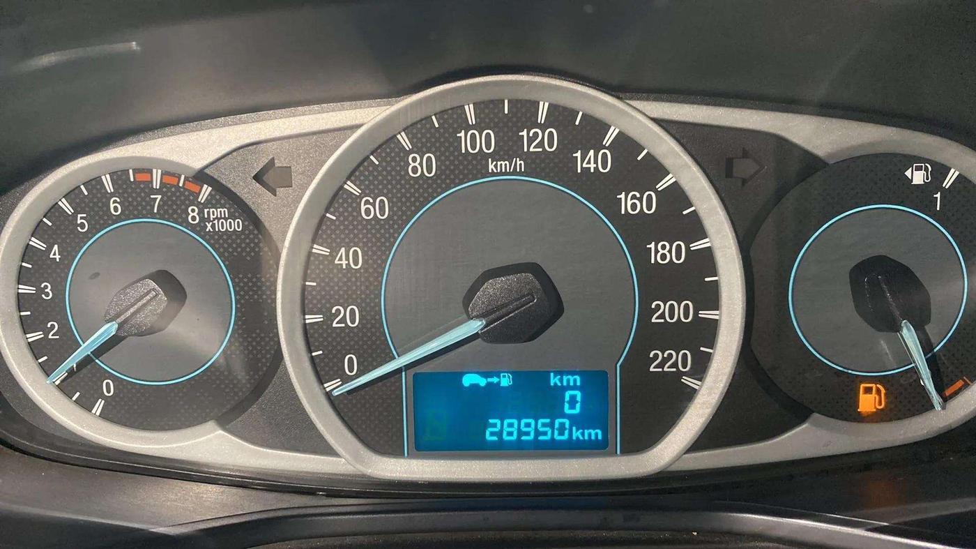 2015 Ford Figo Aspire TITANIUM 1.2 PETROL, Petrol, Manual, 28,948 km, Odometer Image