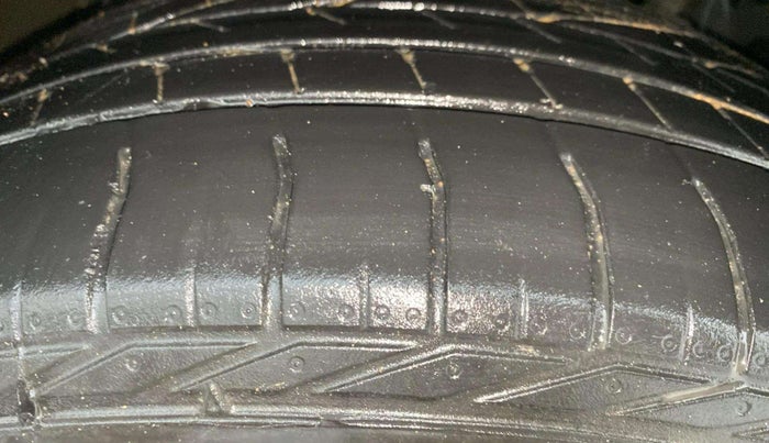 2022 Tata NEXON XZ PLUS PETROL KAZIRANGA, Petrol, Manual, 28,504 km, Left Front Tyre Tread