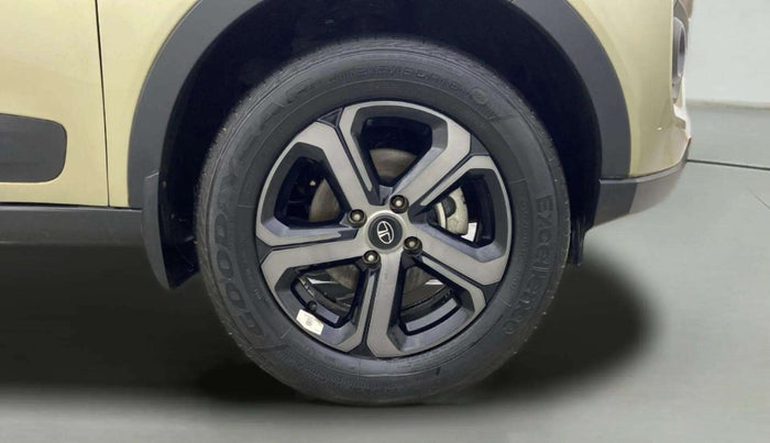 2022 Tata NEXON XZ PLUS PETROL KAZIRANGA, Petrol, Manual, 28,504 km, Right Front Wheel