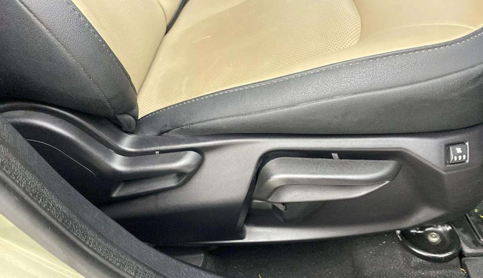 2022 Tata NEXON XZ PLUS PETROL KAZIRANGA, Petrol, Manual, 28,504 km, Driver Side Adjustment Panel