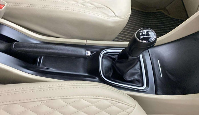 2019 Maruti Ciaz DELTA 1.5 SHVS MT PETROL, Petrol, Manual, 24,650 km, Gear Lever