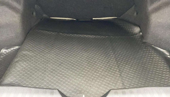2019 Maruti Ciaz DELTA 1.5 SHVS MT PETROL, Petrol, Manual, 24,650 km, Boot Inside