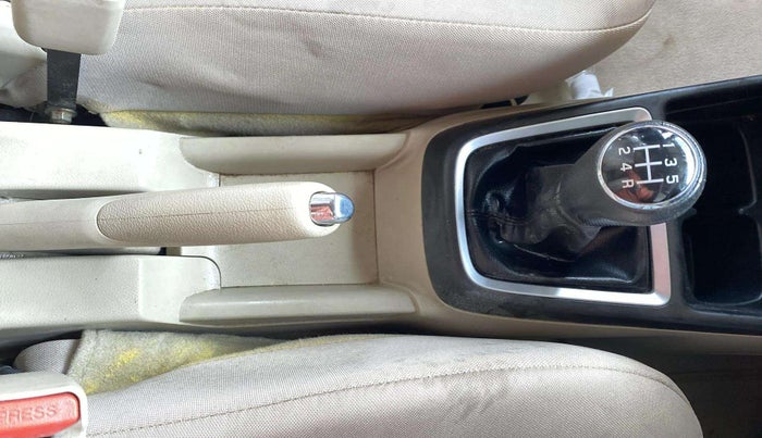 2018 Maruti Dzire VXI, Petrol, Manual, 67,542 km, Gear Lever