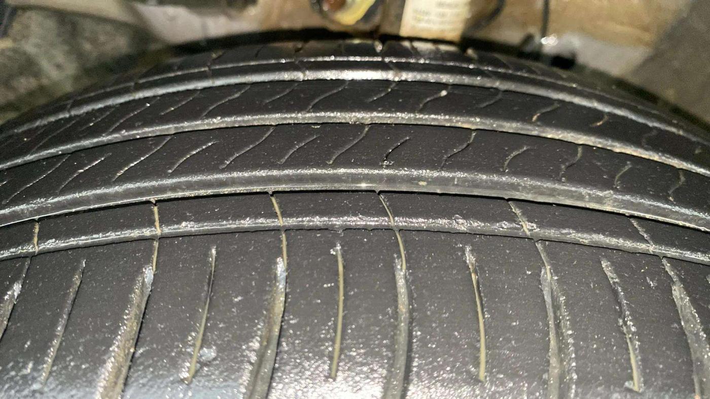 2022 Honda City 1.5L I-VTEC V CVT 5TH GEN, Petrol, Automatic, 16,073 km, Left Front Tyre Tread
