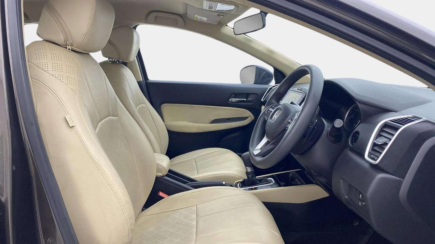 2022 Honda City 1.5L I-VTEC V CVT 5TH GEN, Petrol, Automatic, 16,073 km, Right Side Front Door Cabin