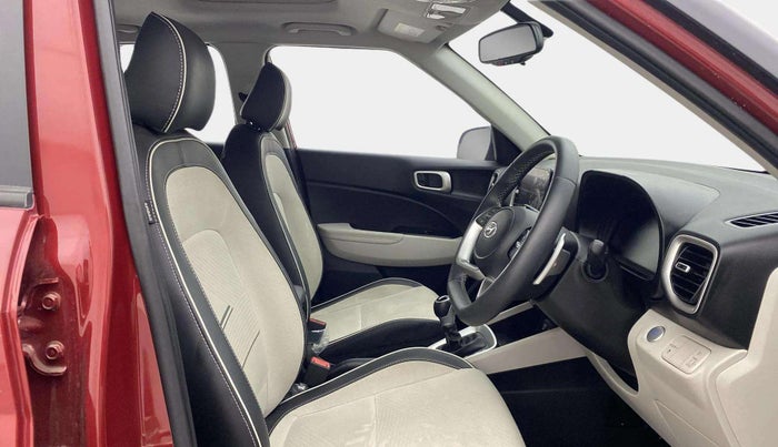 2023 Hyundai VENUE SX (O) 1.0 TURBO DCT, Petrol, Automatic, 13,123 km, Right Side Front Door Cabin