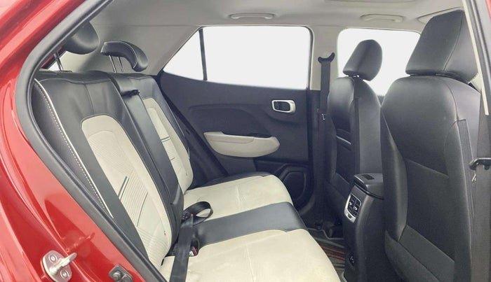 2023 Hyundai VENUE SX (O) 1.0 TURBO DCT, Petrol, Automatic, 13,123 km, Right Side Rear Door Cabin