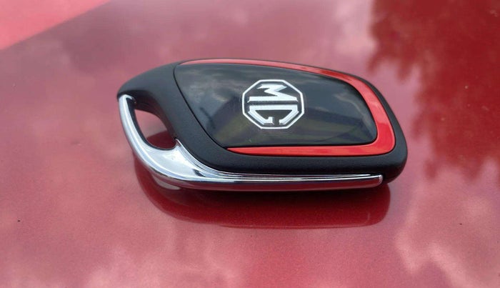 2022 MG ASTOR SHARP 1.5 MT, Petrol, Manual, 11,707 km, Key Close Up