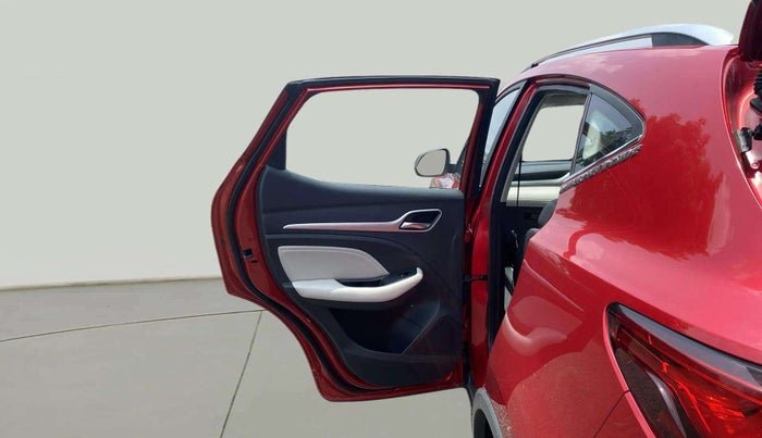 2022 MG ASTOR SHARP 1.5 MT, Petrol, Manual, 11,707 km, LHS Rear Door