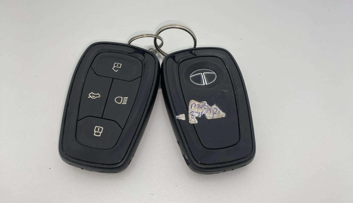 2021 Tata TIGOR XZA PLUS PETROL, Petrol, Automatic, 27,243 km, Key Close Up