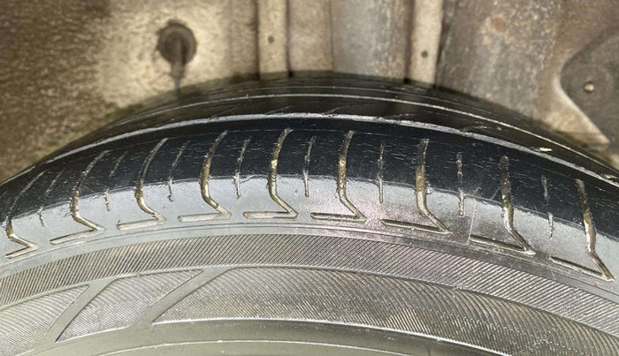 2019 Hyundai Elite i20 SPORTZ PLUS  1.2 CVT, Petrol, Automatic, 35,835 km, Left Front Tyre Tread
