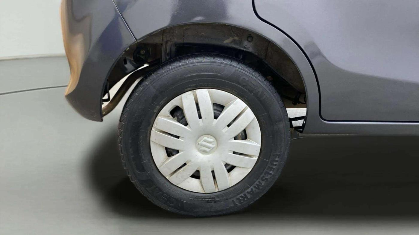 2021 Maruti Alto LXI, Petrol, Manual, 73,903 km, Right Rear Wheel