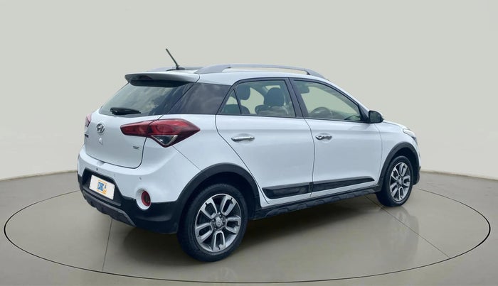 2017 Hyundai i20 Active 1.2 SX, Petrol, Manual, 1,06,044 km, Right Back Diagonal